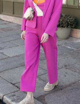 Pantalon chino large rose fushia femme offre à 49,99€ sur Vib's