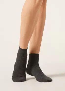 Chaussettes basses côtelées offre à 4€ sur Calzedonia