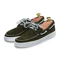 Chaussures bateau Torca 1102 veau velours kaki offre à 75€ sur Loding