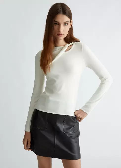 Pull blanc avec découpe offre à 69,95€ sur Liu Jo