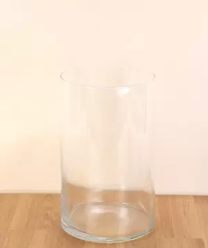 Petit vase en verre transparent offre à 14,99€ sur Monceau Fleurs