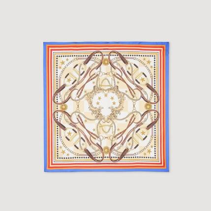 Foulard en soie offre à 95€ sur Sandro