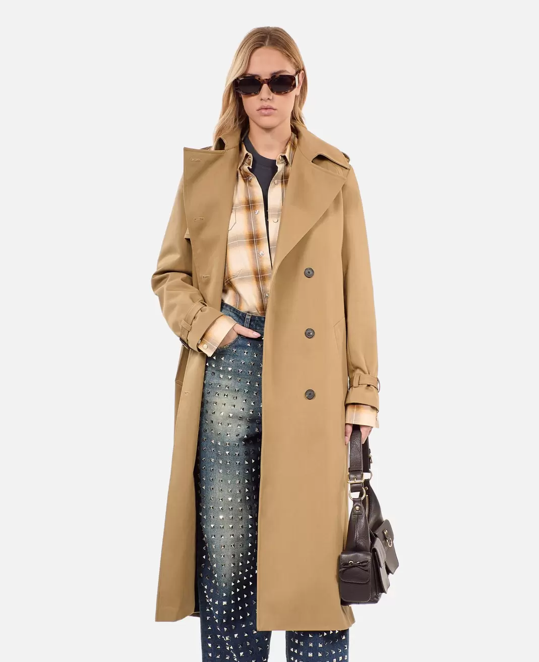 Trench long beige offre à 495€ sur The Kooples