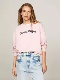 Sweat à col ras-du-cou et logo cursive brodé offre à 90€ sur Tommy Hilfiger