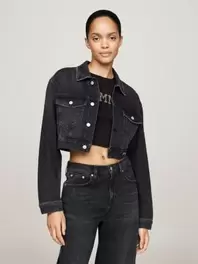 Veste boxy courte en denim à paillettes offre à 149,9€ sur Tommy Hilfiger