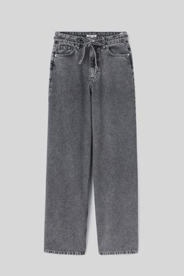 Jean wide leg ceinturé offre à 45,99€ sur Bizzbee