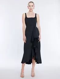 Alloria Sleeveless Cocktail Dress offre à 298€ sur BCBG Maxazria