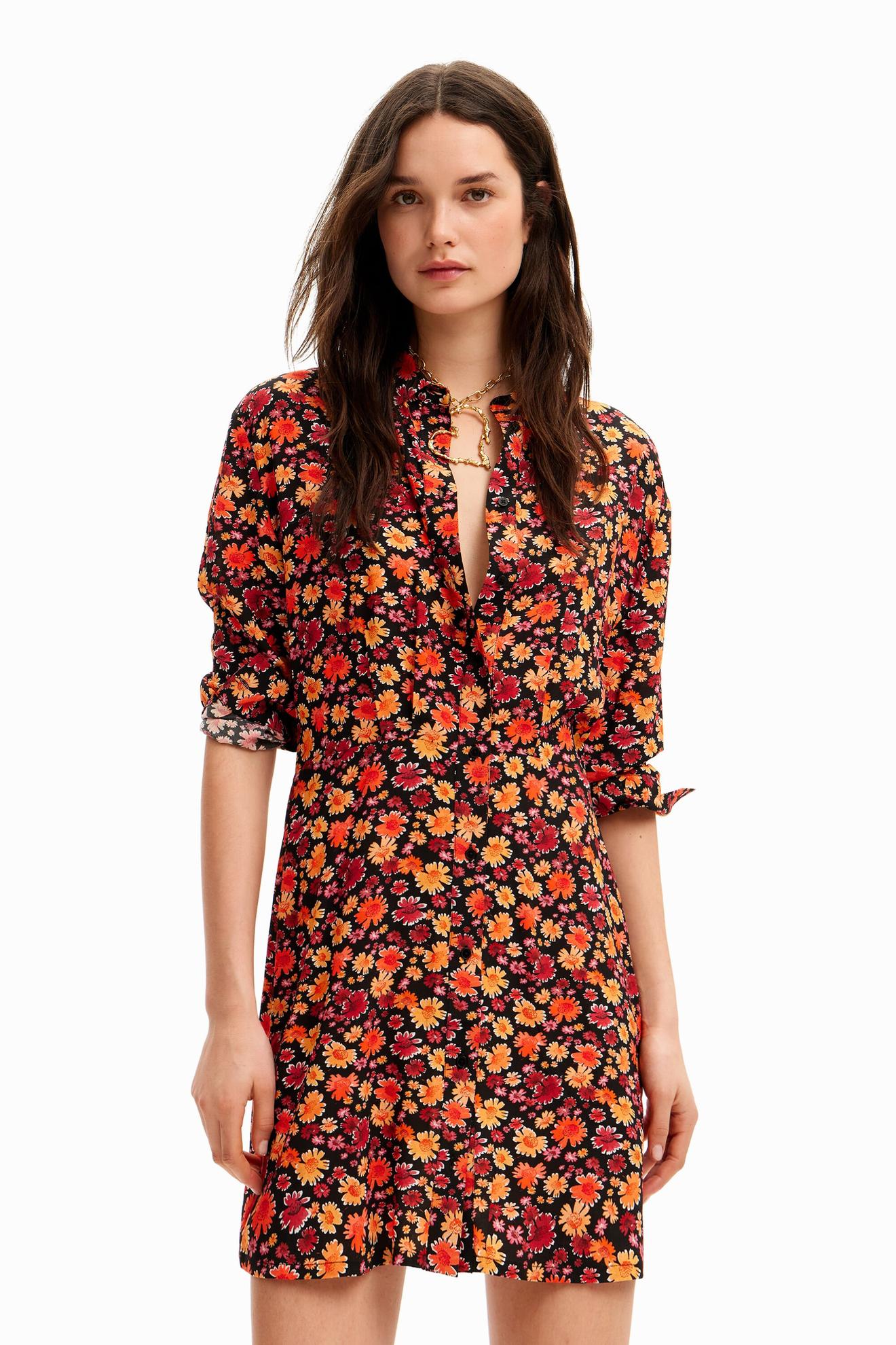 Robe-chemise courte fleurs offre à 99,95€ sur Desigual