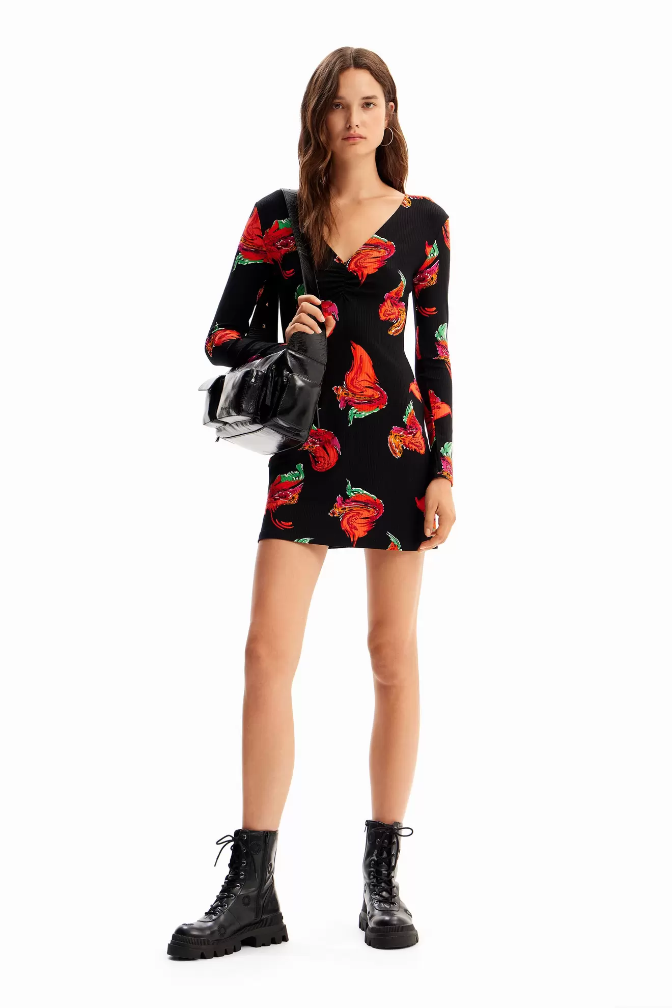 Mini robe tissu côtelé fleurs offre à 44,97€ sur Desigual