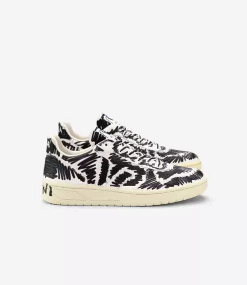 V-10 LEATHER VEJA X MARNI FULL BLACK offre à 157,5€ sur Veja