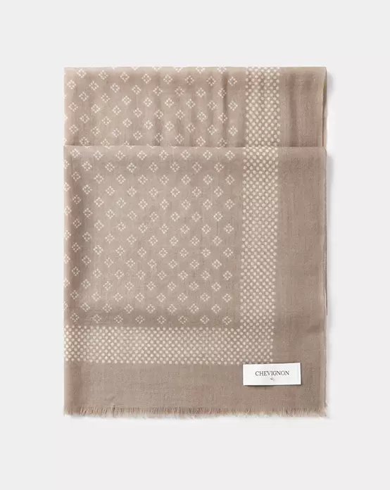 Foulard bombay beige offre à 75€ sur Chevignon