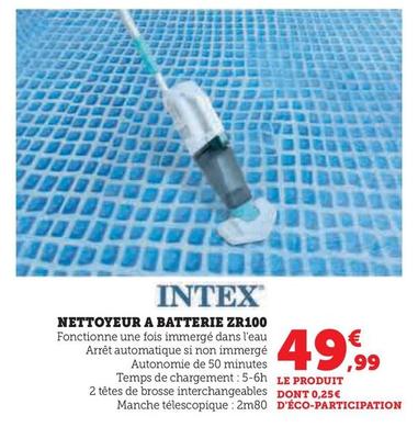 Intex - Nettoyeur A Batterie ZR100 offre à 49,99€ sur Hyper U
