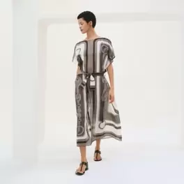 Caftan de plage imprimé « Coaching Remix Maxi » offre à 1400€ sur Hermès