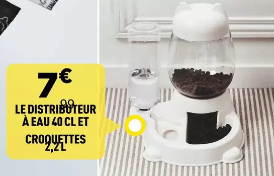 le distributeur à eau 40 cl et croquettes