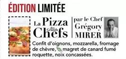 Confit D'oignons, Mozzarella, Fromage De Chèvre, Magret De Canard Fumé Roquette, Noix Concassées. offre sur La Boîte à Pizza