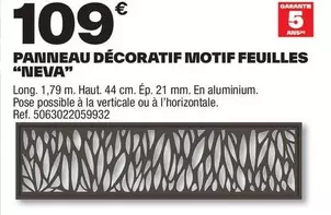 Panipieau Décoratif Motif Feuilles "Neutra" offre à 109€ sur Brico Dépôt