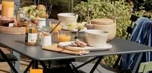 Fermob - Table «Bistro» offre à 269€ sur Gamm vert