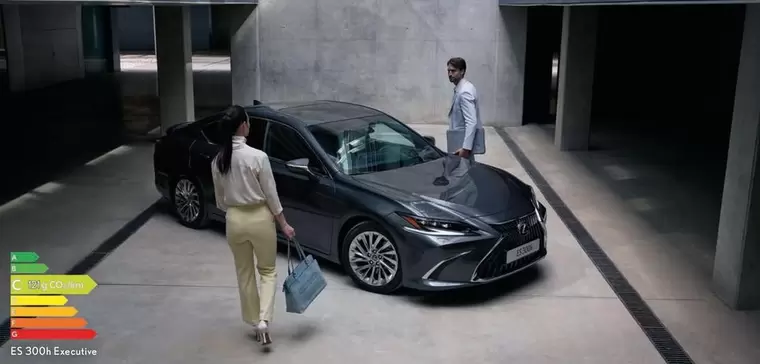 Lexus - ES 300h Executive offre sur Lexus